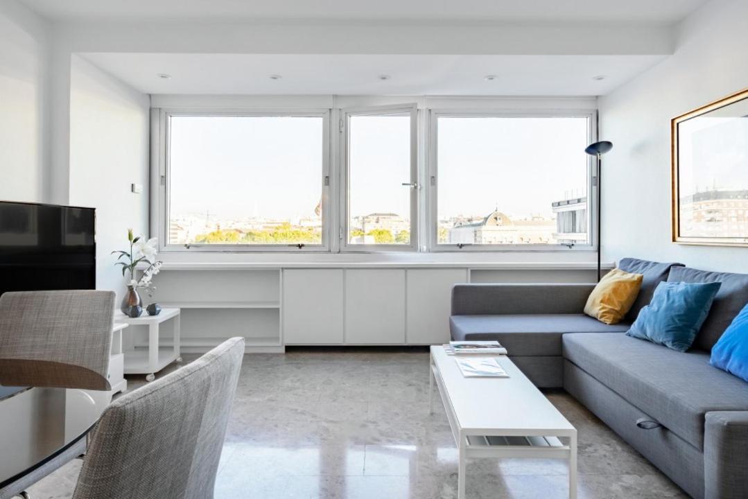 Urbantec Realty - Plaza De Colón