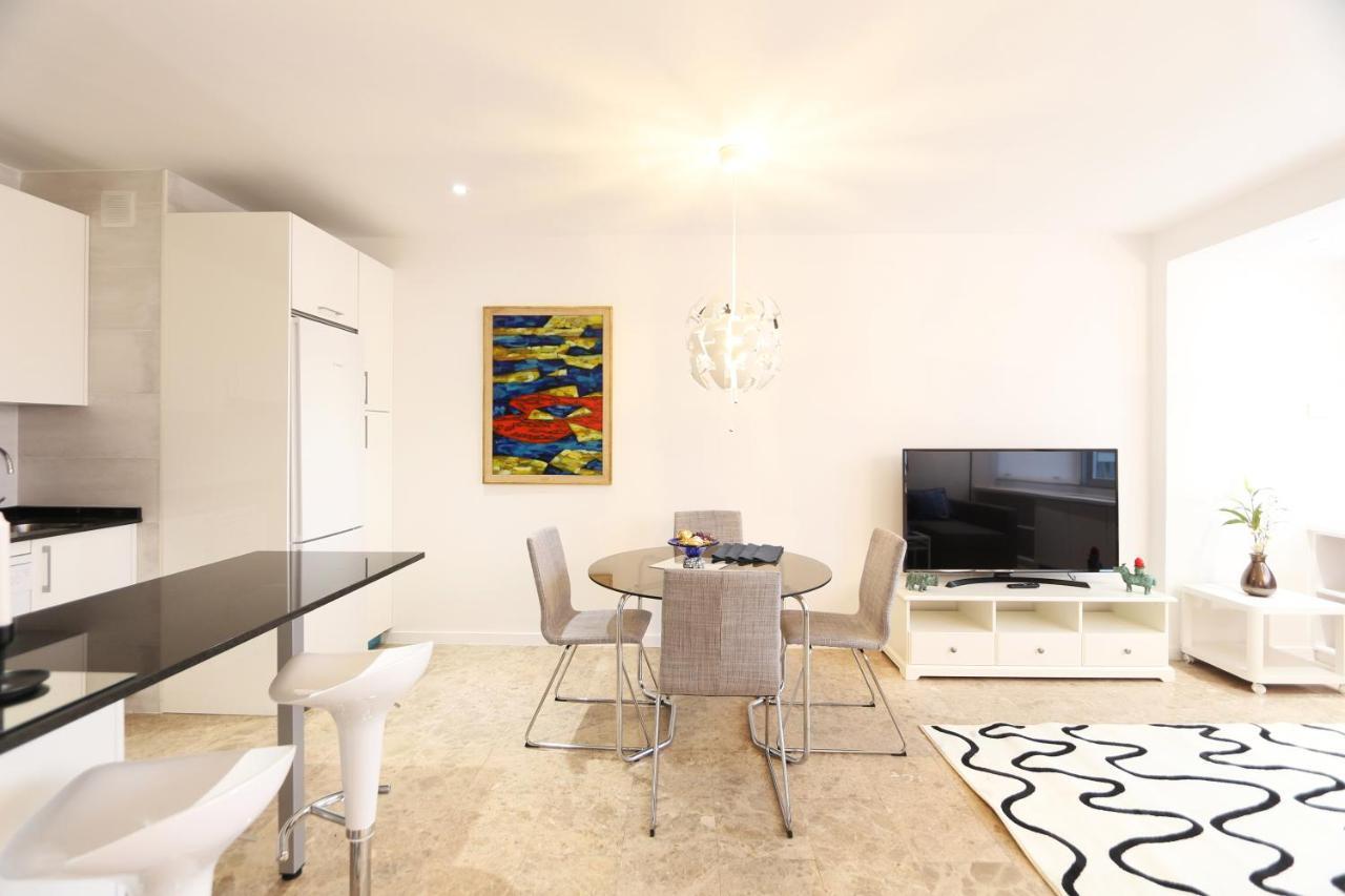 Urbantec Realty - Plaza De Colón